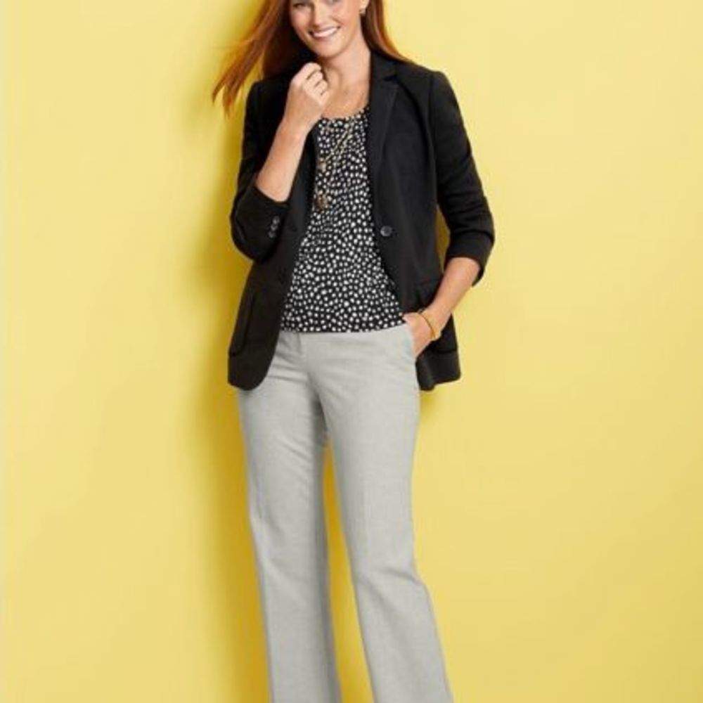 🌟🌟NWOT🌟🌟 Talbots Newport Pants Black and Ivory Pinstripe in exclusive Magic